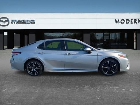 Used 2018 Toyota Camry XSE FWD image 6