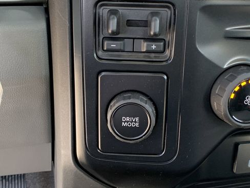 New 2026 Ford F250 XL w/ XL Chrome Package image 33