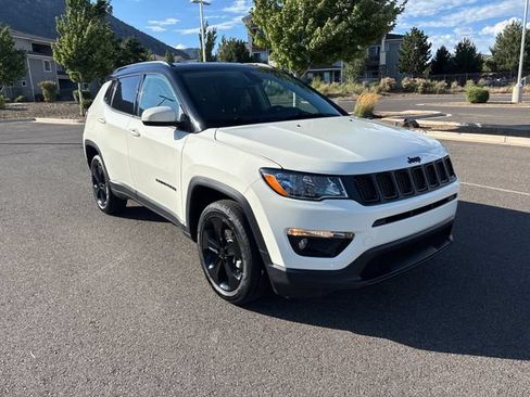 Used 2021 Jeep Compass Latitude AWD/4WD image 1