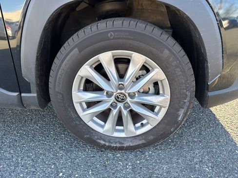 Used 2023 Toyota Corolla Cross LE image 51