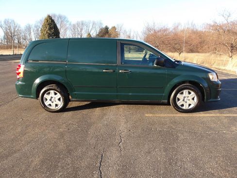 Used 2013 RAM C/V Tradesman image 2