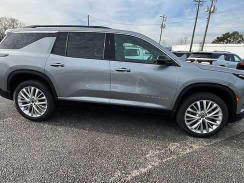 New 2026 Chevrolet Traverse LT w/ Driver Confidence Package image 4