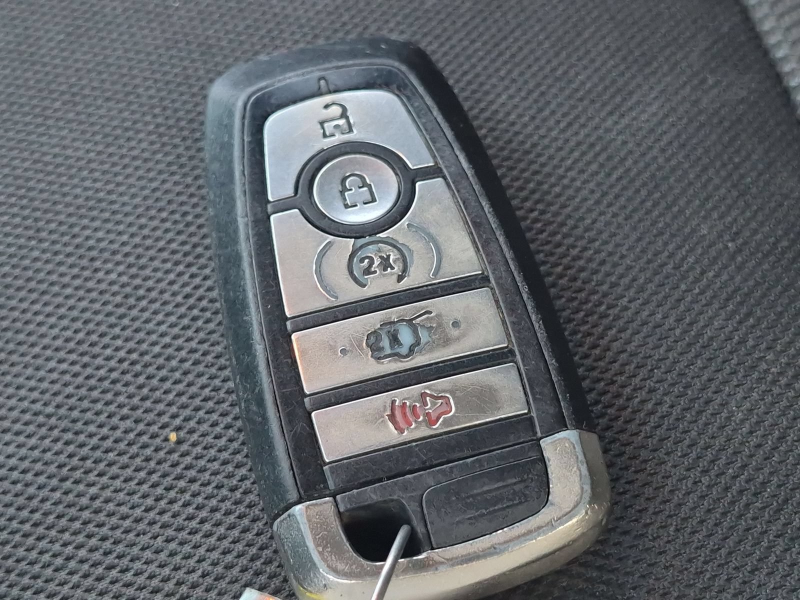 Used 2010 Ford Edge SEL FWD image 25
