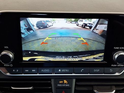 Used 2024 Nissan Altima 2.5 S FWD image 16