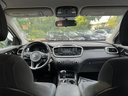 Used 2017 Kia Sorento AWD image 21