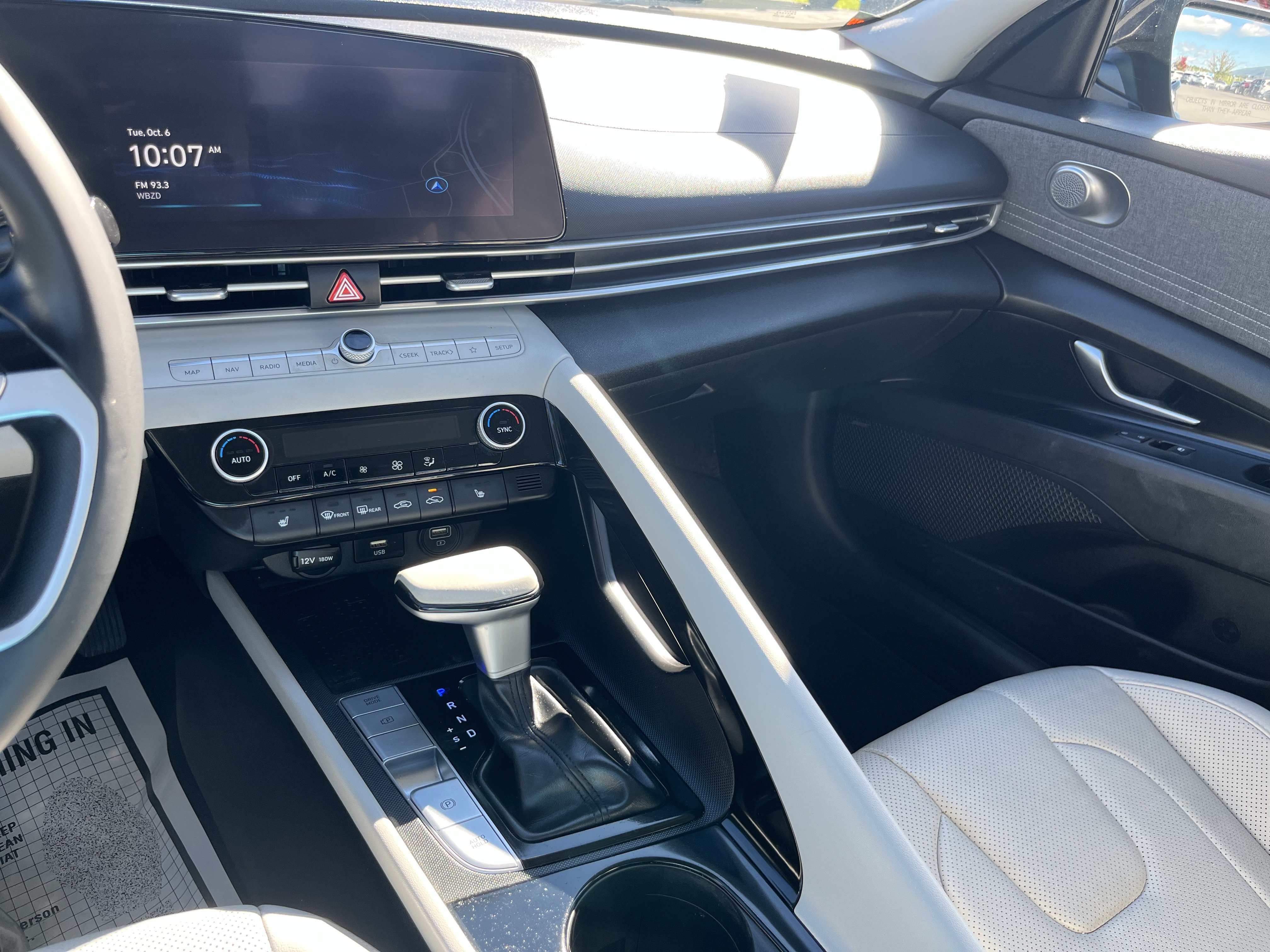 Used 2022 Hyundai Elantra Limited FWD image 28