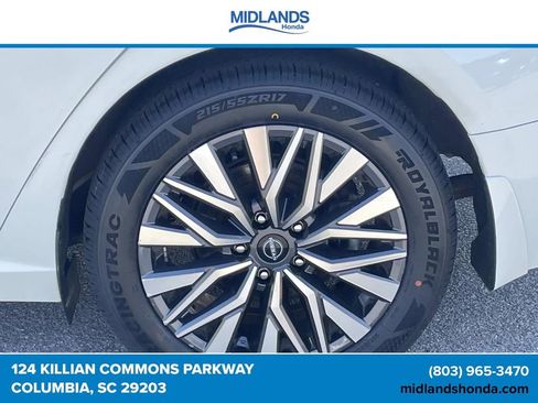 Used 2023 Nissan Altima 2.5 SV w/ SV Premium Package FWD image 7
