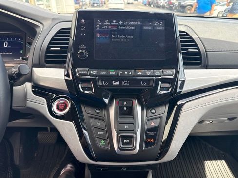 Used 2023 Honda Odyssey Touring image 18