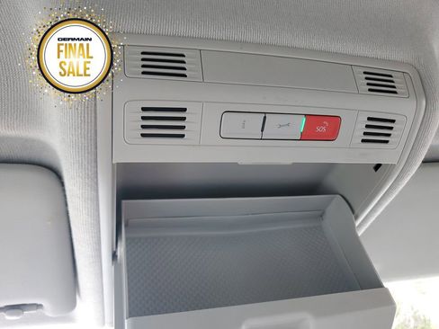 Used 2021 Volkswagen Tiguan S image 32