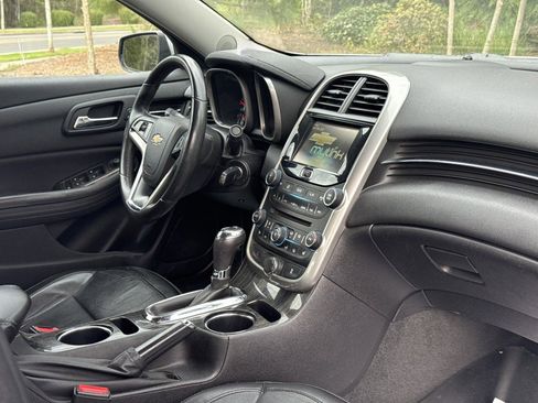 Used 2016 Chevrolet Malibu LTZ FWD image 16
