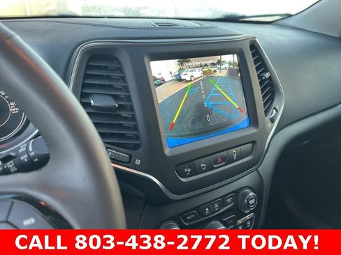 Used 2023 Jeep Cherokee Altitude Lux image 24