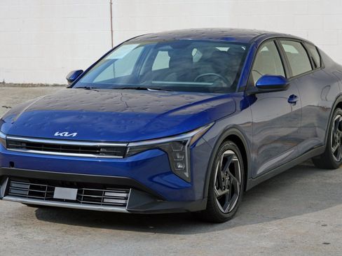 Used 2025 Kia K4 EX FWD image 41