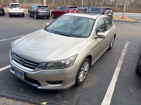 Used 2014 Honda Accord EX image 2