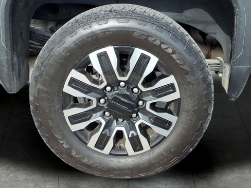 Used 2024 GMC Sierra 2500 Denali Ultimate AWD/4WD image 8