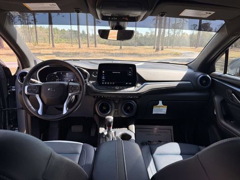 New 2025 Chevrolet Blazer RS w/ Driver Confidence II Package FWD image 17