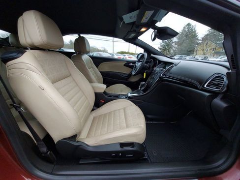 Used 2018 Buick Cascada Premium image 17