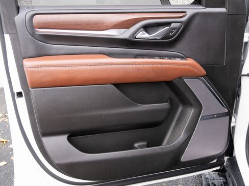 Used 2023 GMC Yukon XL Denali Ultimate image 15