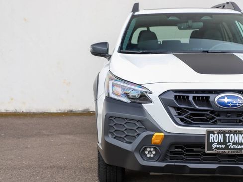 Used 2025 Subaru Outback Wilderness AWD/4WD image 31