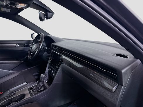 Used 2021 Volkswagen Passat 2.0T R-Line image 30