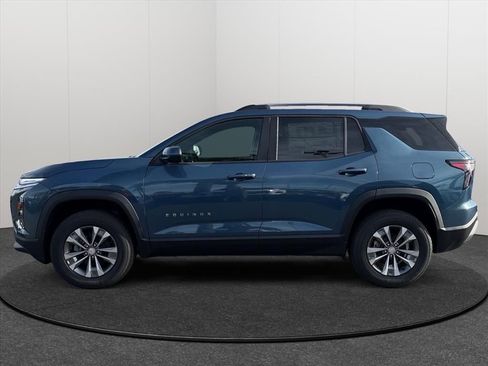 New 2026 Chevrolet Equinox LT image 2