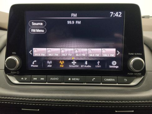 Used 2023 Nissan Rogue SV AWD/4WD image 25