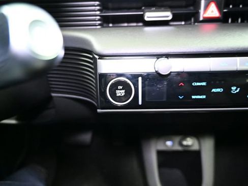 Used 2024 Hyundai Ioniq 5 Limited image 34