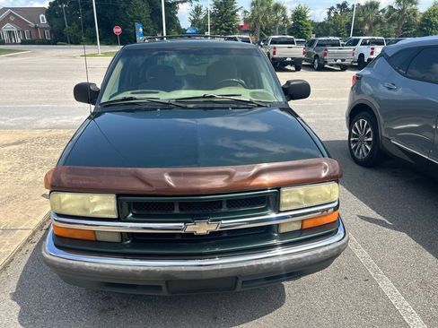 Used 2001 Chevrolet Blazer LT RWD image 2