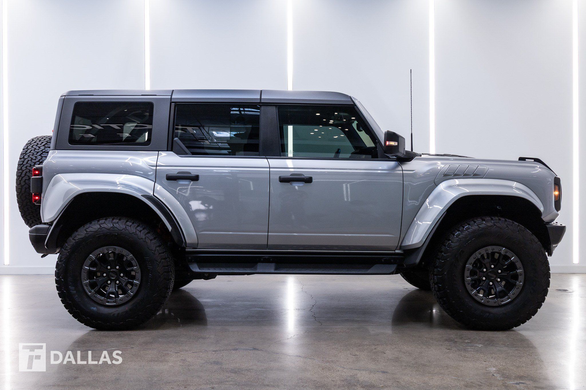 Used 2024 Ford Bronco Raptor AWD/4WD image 18