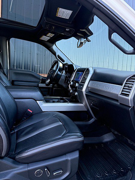 Used 2021 Ford F350 Platinum w/ Tremor Off-Road Package AWD/4WD image 8