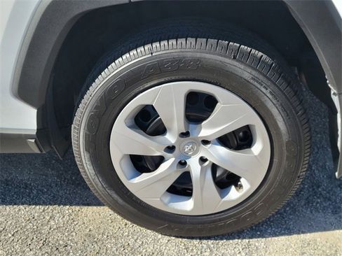 Used 2024 Toyota RAV4 LE image 6