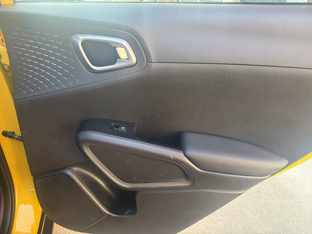 Used 2020 Kia Soul EX w/ Option Group 015 FWD image 15