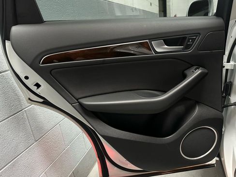 Used 2015 Audi Q5 2.0T Premium Plus w/ Technology Package AWD/4WD image 13