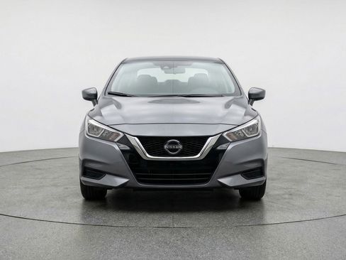 Used 2025 Nissan Versa SV FWD image 2