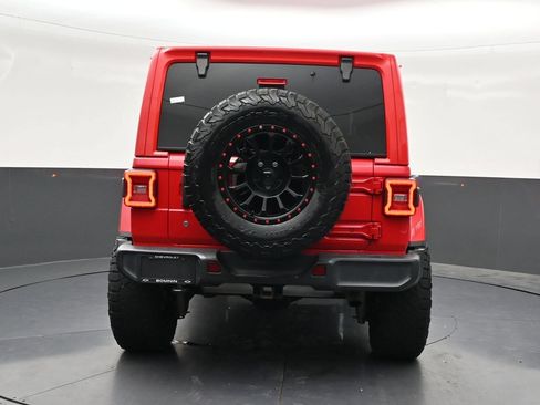 Used 2018 Jeep Wrangler Unlimited Sahara w/ LED Lighting Group AWD/4WD image 4