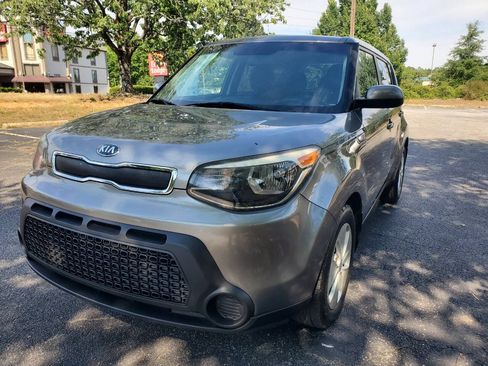 Used 2016 Kia Soul FWD image 3