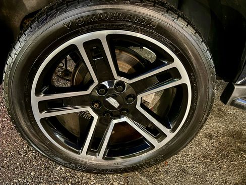 Used 2020 Cadillac Escalade Luxury image 12