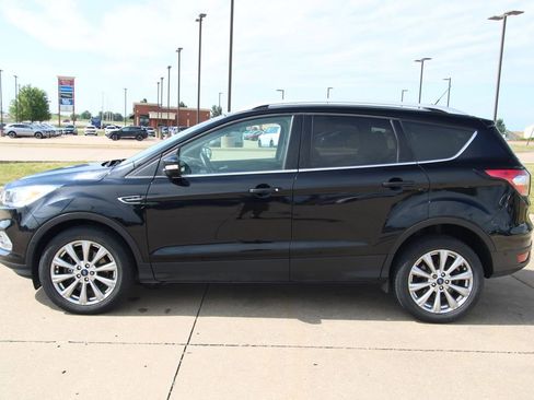 Used 2018 Ford Escape Titanium AWD/4WD image 17