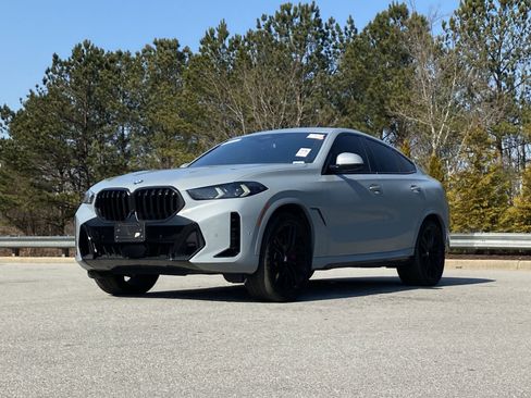 Used 2026 BMW X6 xDrive40i w/ Climate Comfort Package image 12
