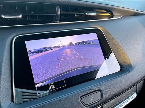 Used 2023 Cadillac XT4 Luxury w/ Cold Weather Package image 23