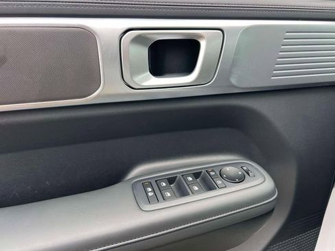 Certified 2025 Hyundai Santa Fe SEL image 17