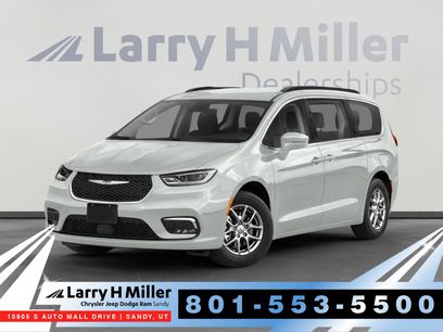 Used 2022 Chrysler Pacifica Touring-L