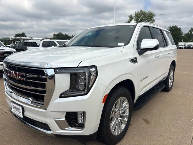 Used 2023 GMC Yukon SLT w/ SLT Premium Package AWD/4WD image 7