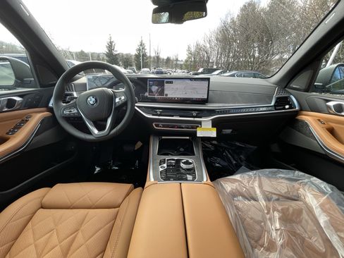 New 2026 BMW X5 xDrive50e w/ Executive Package image 17