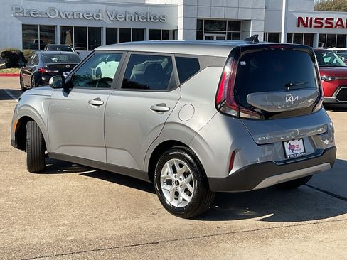 Used 2025 Kia Soul LX w/ LX Technology Package image 7