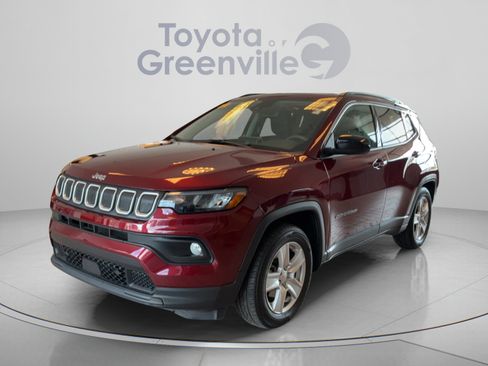 Used 2022 Jeep Compass Latitude FWD image 1