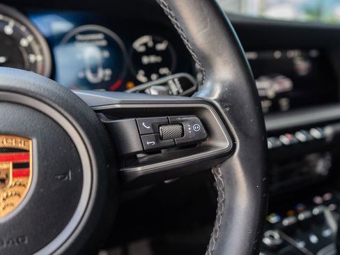 Used 2021 Porsche 911 Carrera image 21