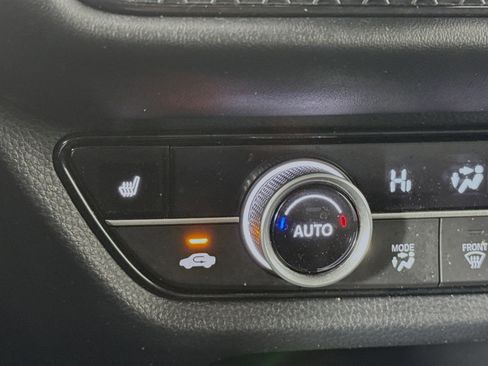 Certified 2024 Honda HR-V EX-L image 19