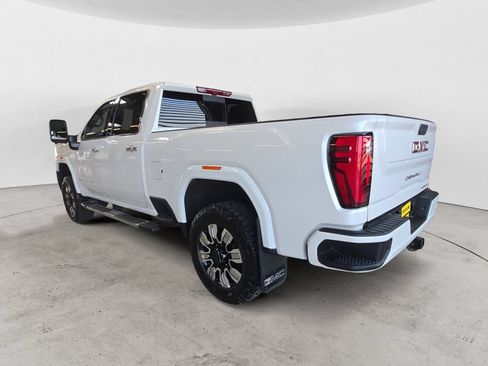 Used 2024 GMC Sierra 3500 Denali w/ Denali Reserve Package AWD/4WD image 7