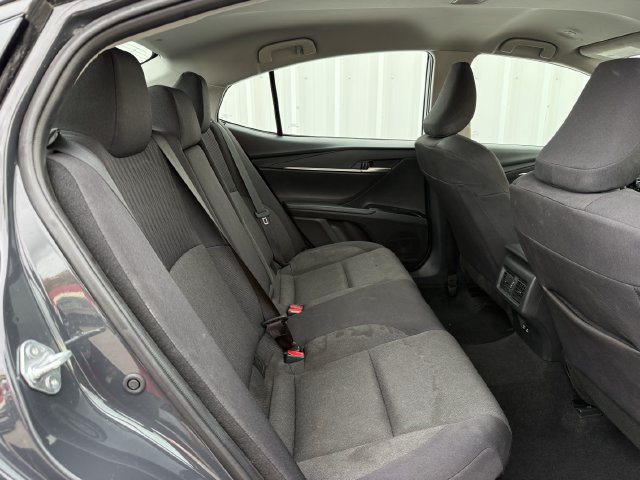 Used 2025 Toyota Camry LE FWD image 32
