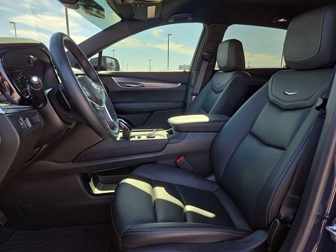 Used 2024 Cadillac XT5 Luxury image 15
